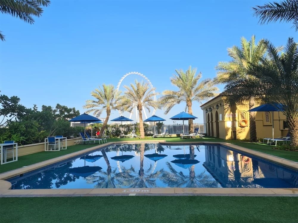 Roda Amwaj Suites, Pool