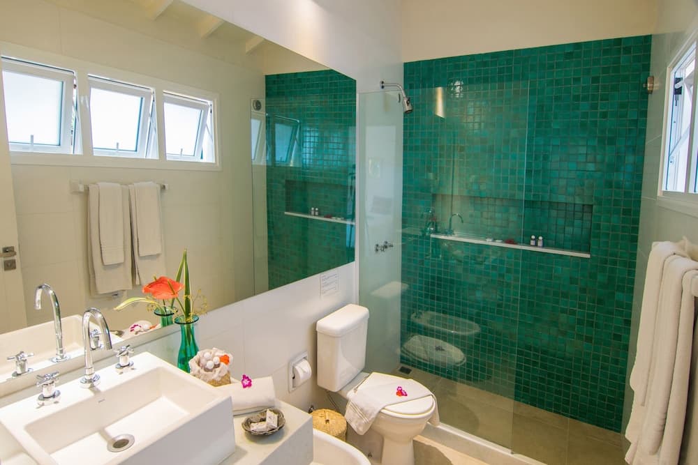 LA CHIMERE, Bathroom