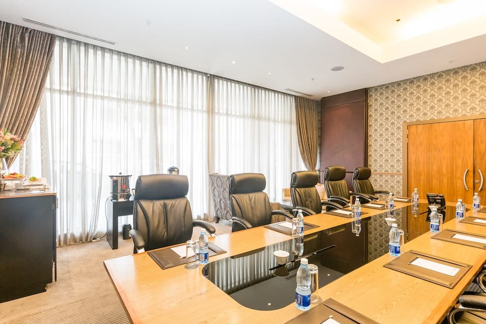 PEPPERCLUB HOTEL, Meeting facility