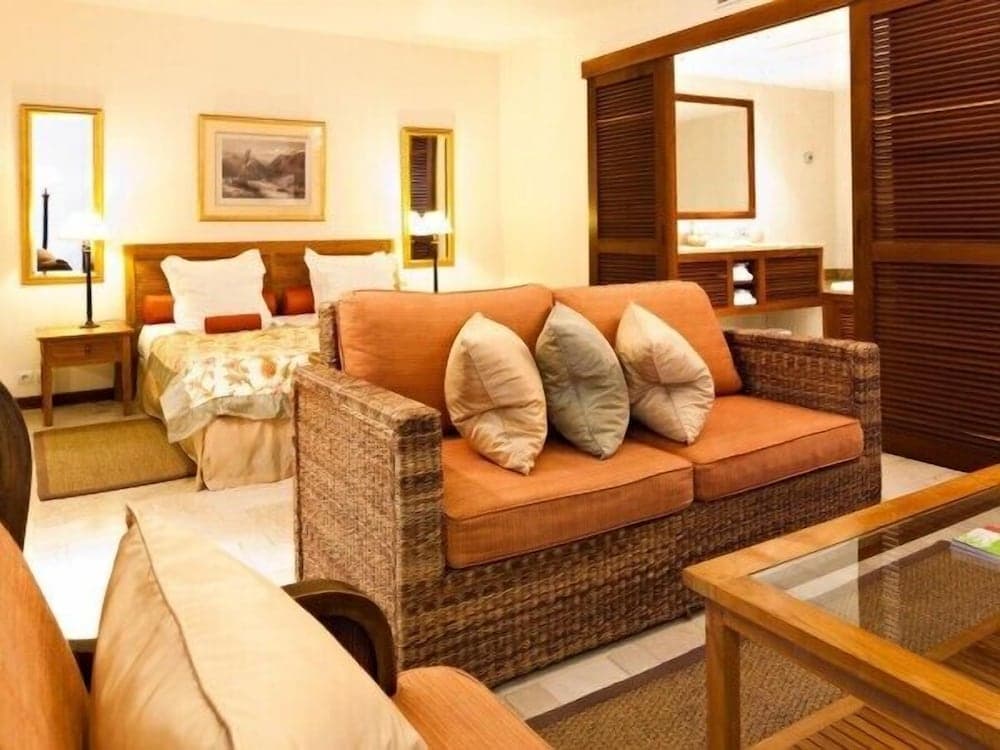 Le Saint Alexis, Room