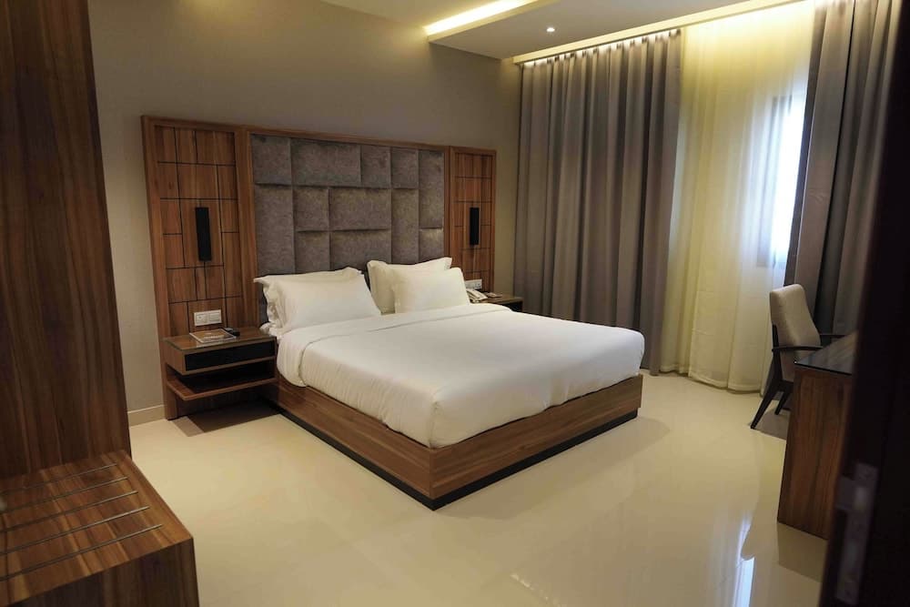 The Plaza Hotel and Resort, Room