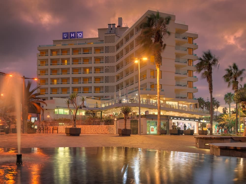 xx-H10 Tenerife Playa - GATTINONI, Front of Property - Evening/Night