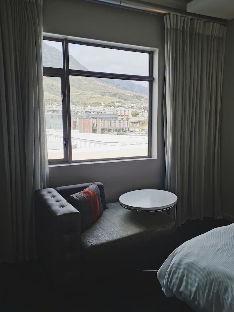 DoubleTree by Hilton Cape Town - Upper Eastside, Mountain view