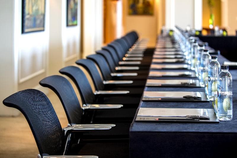 Kempinski Nile Hotel, CON