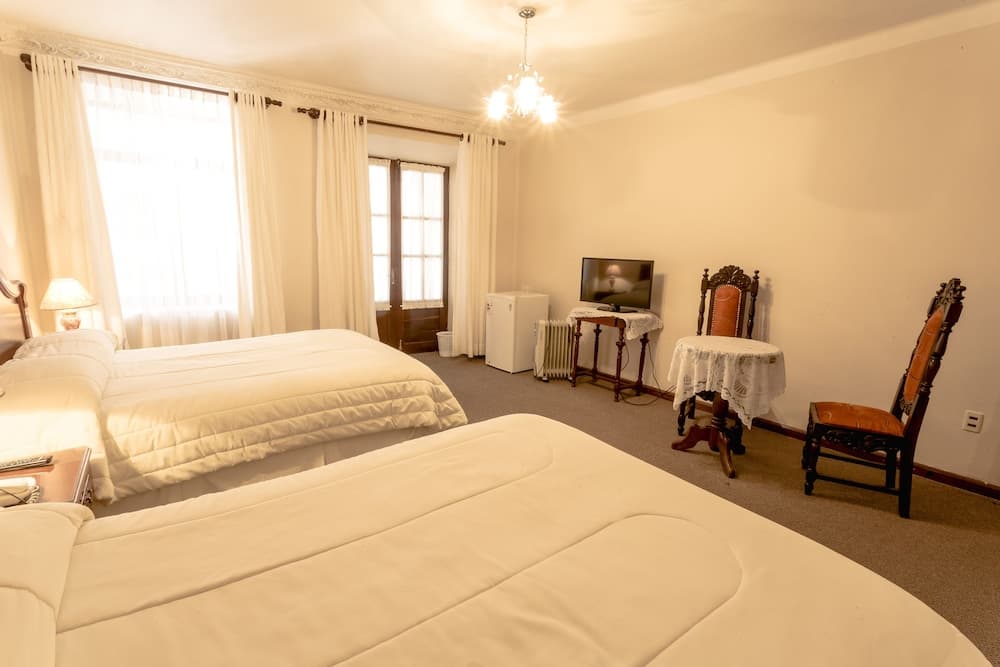 Hotel Independencia, Room
