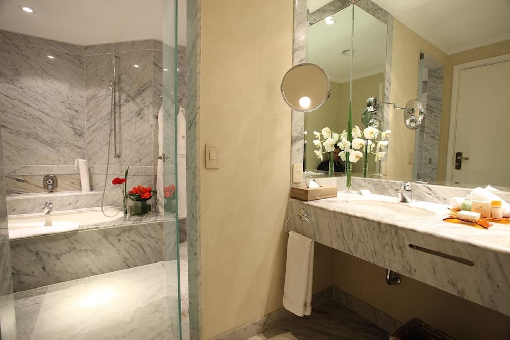 Sofitel Buenos Aires Recoleta, Bathroom