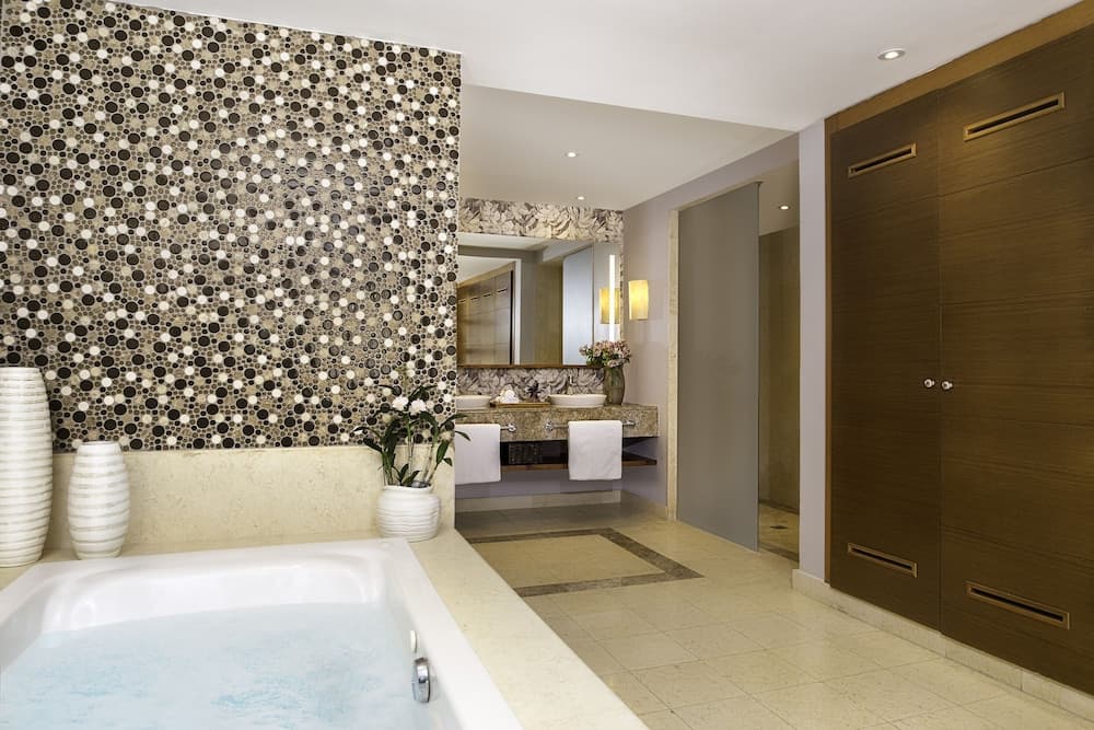 Dreams Royal Beach Punta Cana - All Inclusive, Bathroom