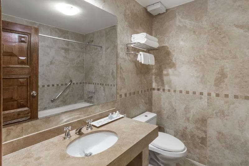 Costa del Sol Ramada Cusco, GEN