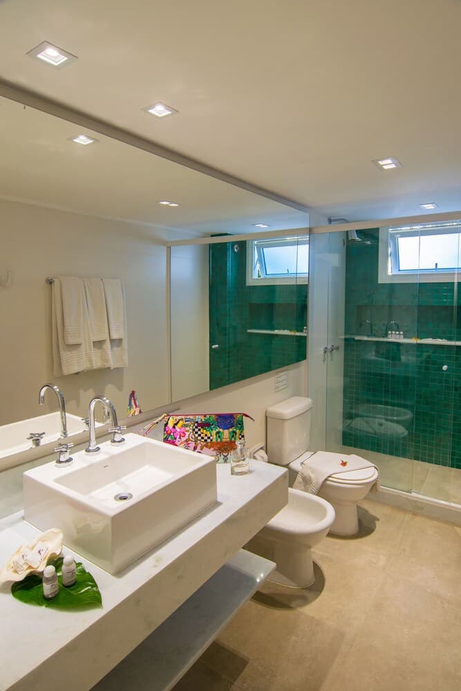 LA CHIMERE, Bathroom