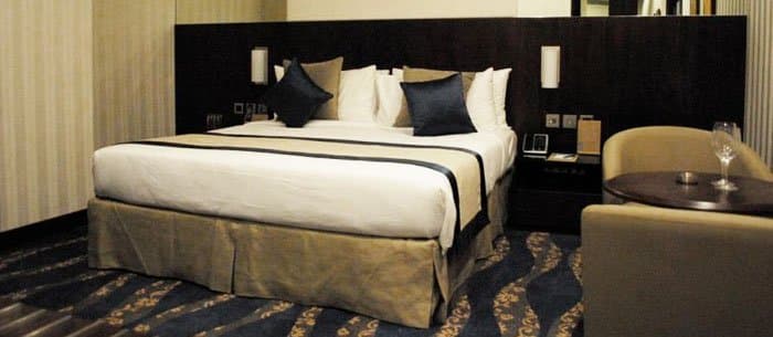 Raviz Center Point Dubai Hotel, 