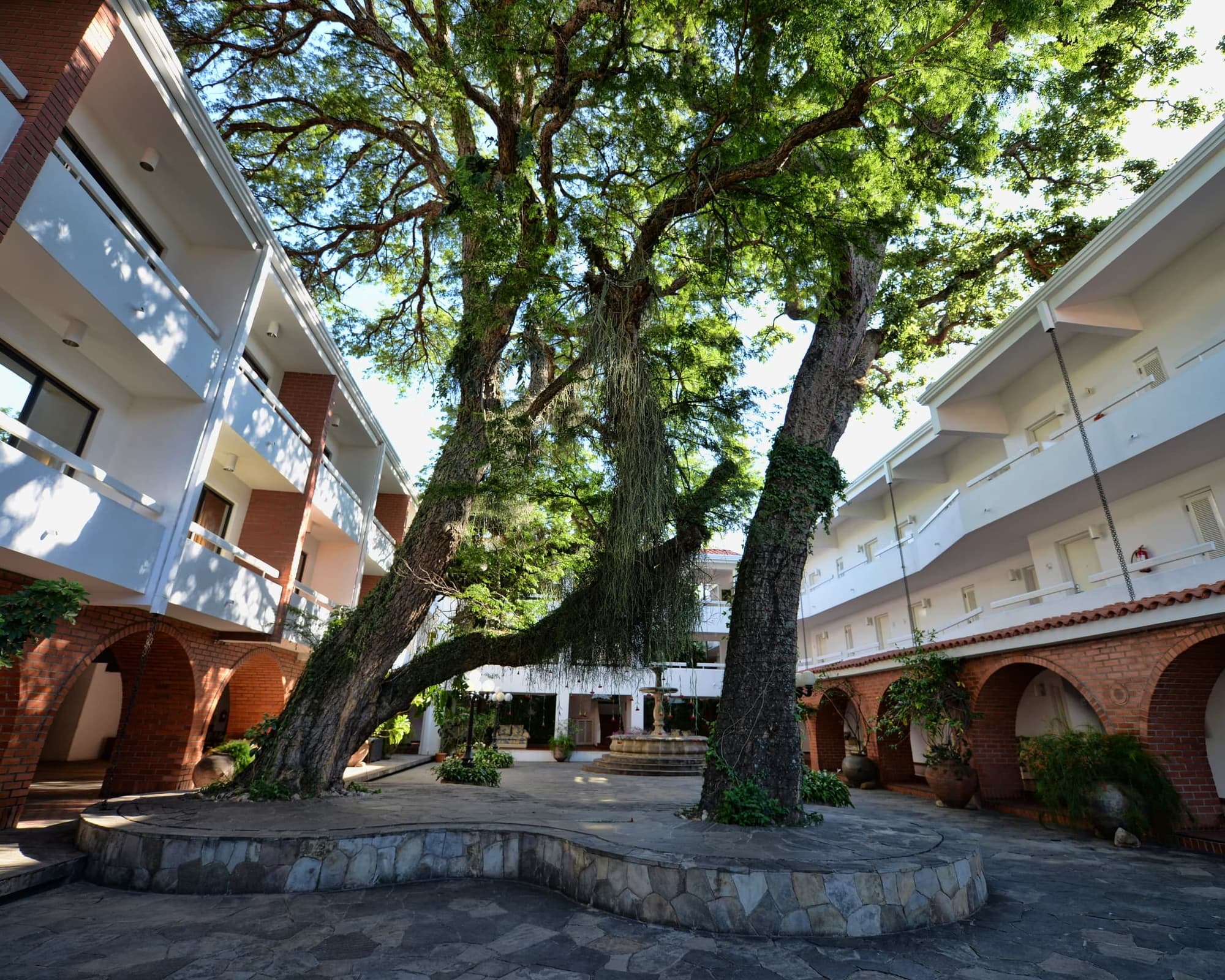 Los Tajibos, a Tribute Portfolio Hotel, 