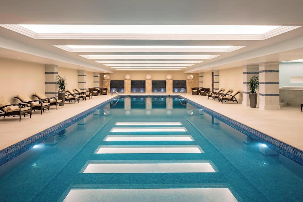 Sheraton Oman Hotel, Pool