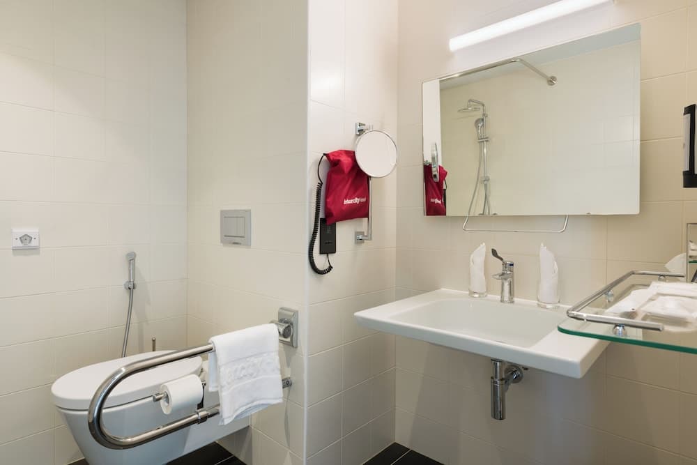 IntercityHotel Muscat, Bathroom