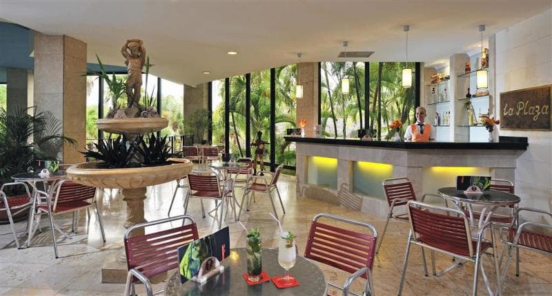 Sol Palmeras, Lobby