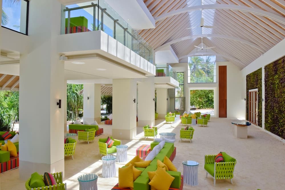 Kandima Maldives!, Interior Entrance