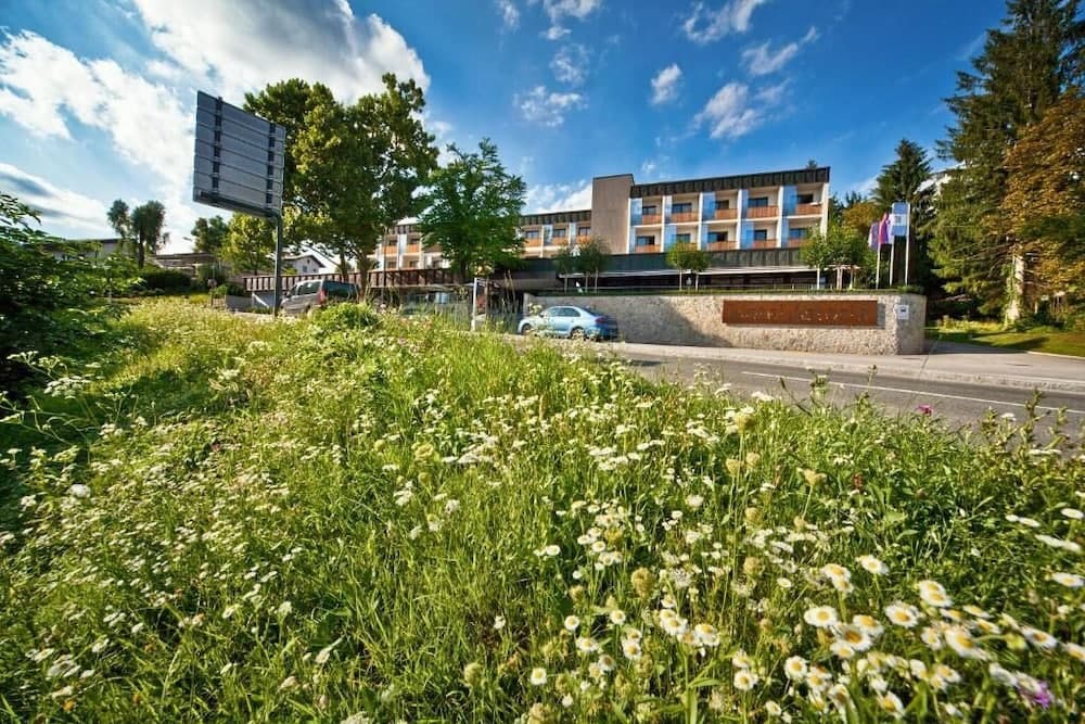 Hotel Astoria Bled, Property Grounds