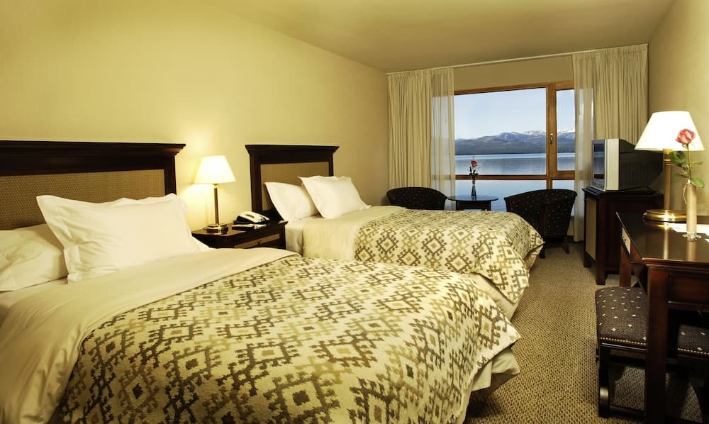 Cacique Inacayal Lake & Spa Hotel, Room