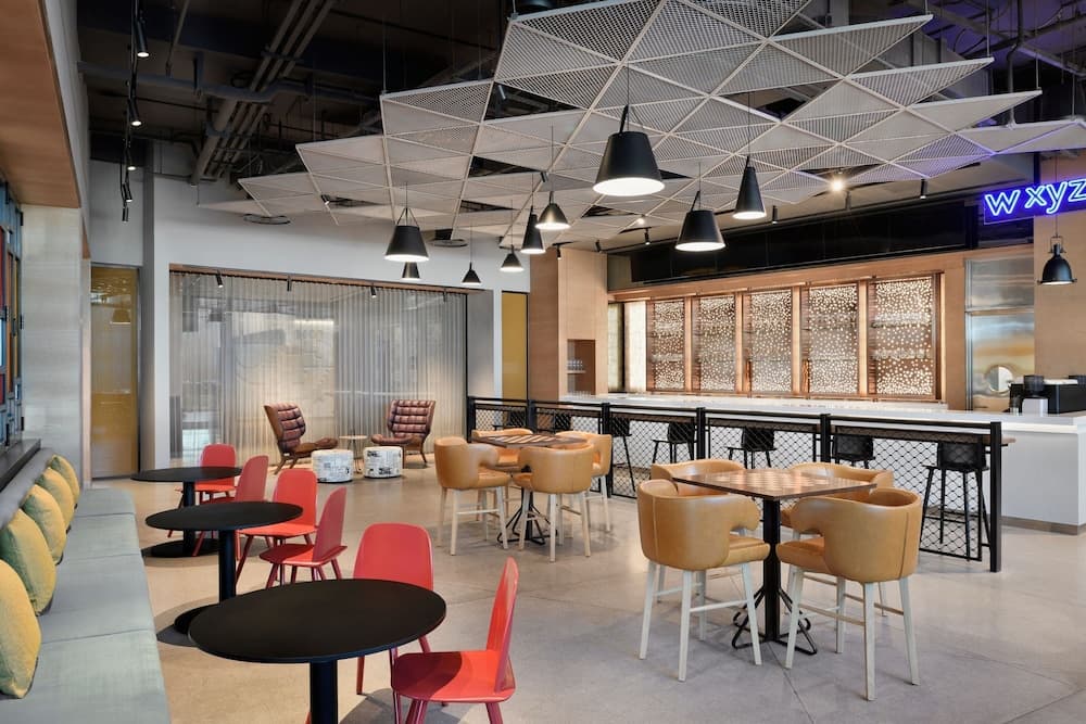 Aloft Muscat, Breakfast area