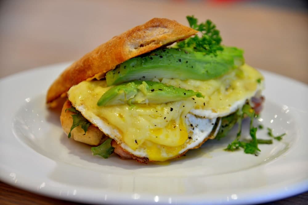 Cresta Grande Cape Town, Food and drink