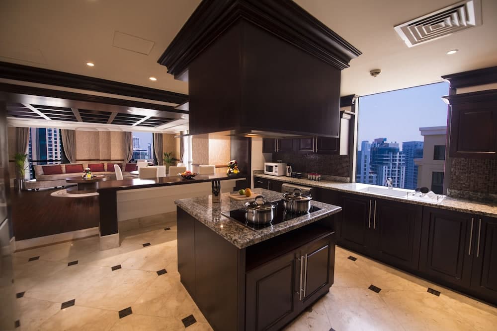 Roda Amwaj Suites, Private kitchen