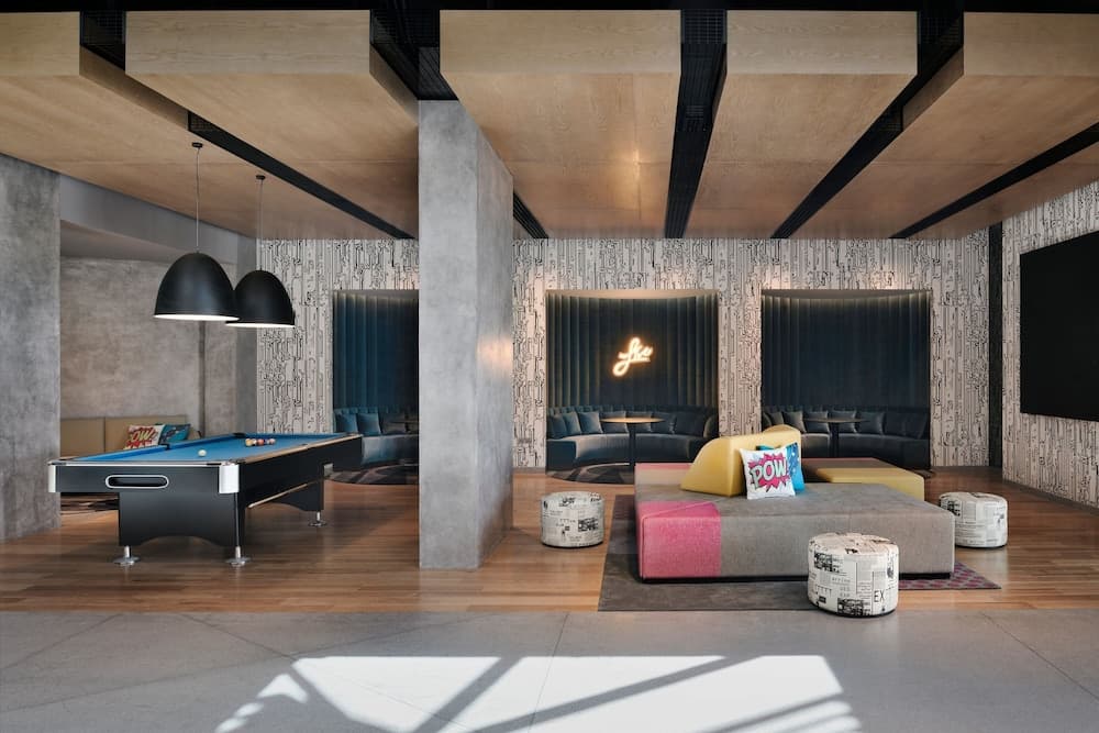 Aloft Muscat, Lounge