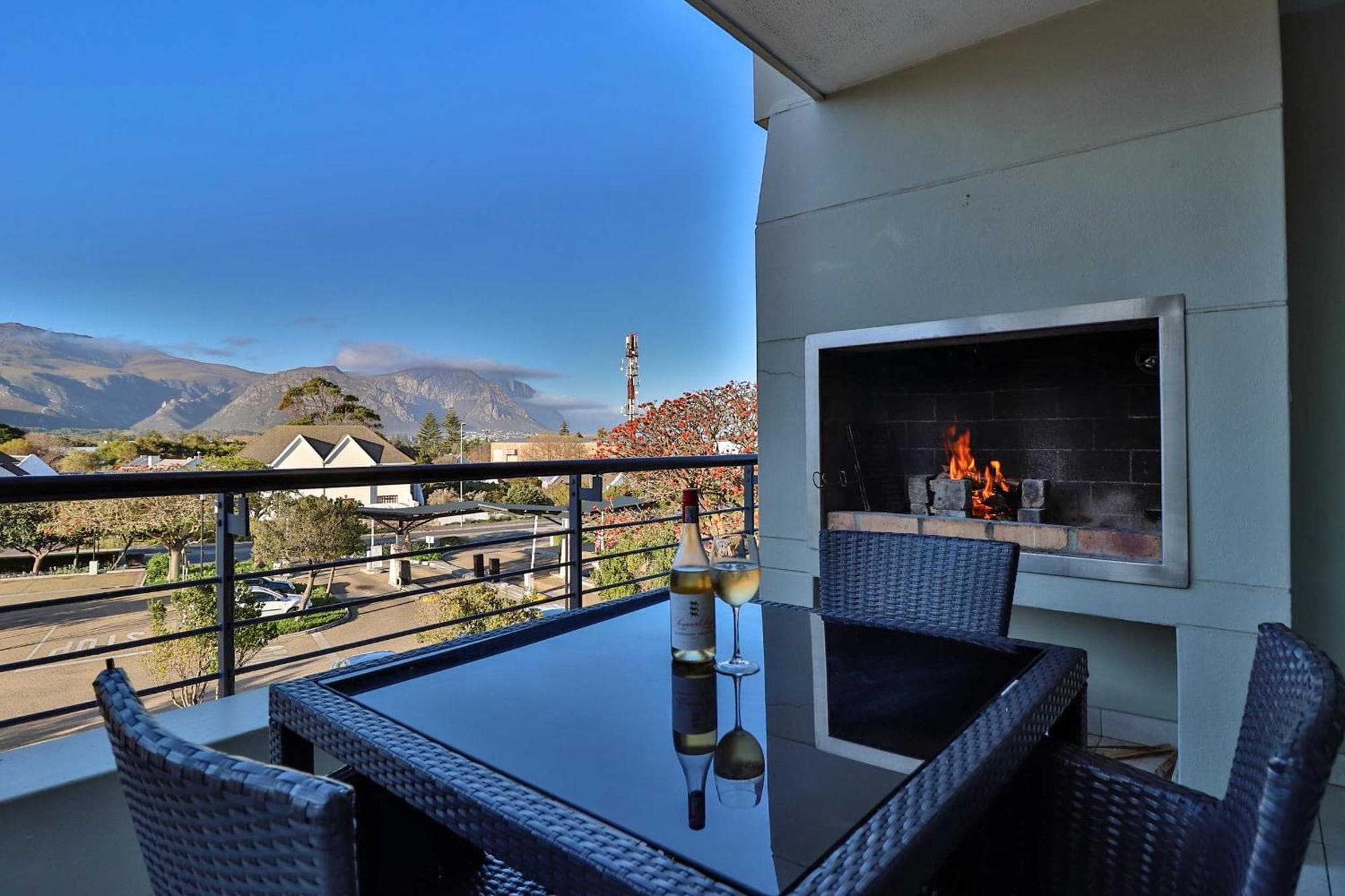 Whale Coast All-Suite-Hotel , 