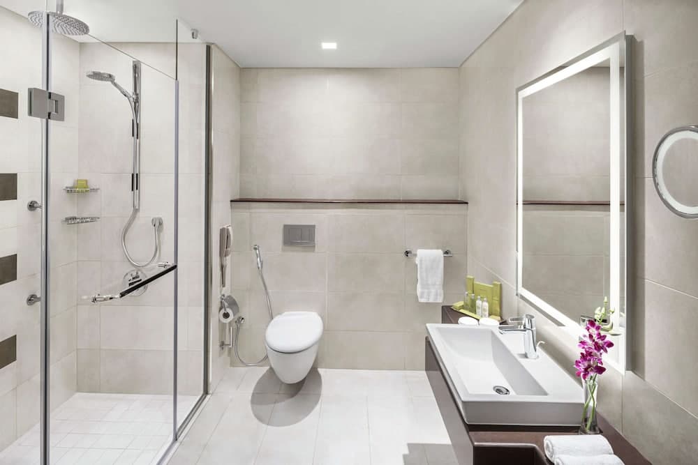 DoubleTree by Hilton Makkah Jabal Omar, Bathroom
