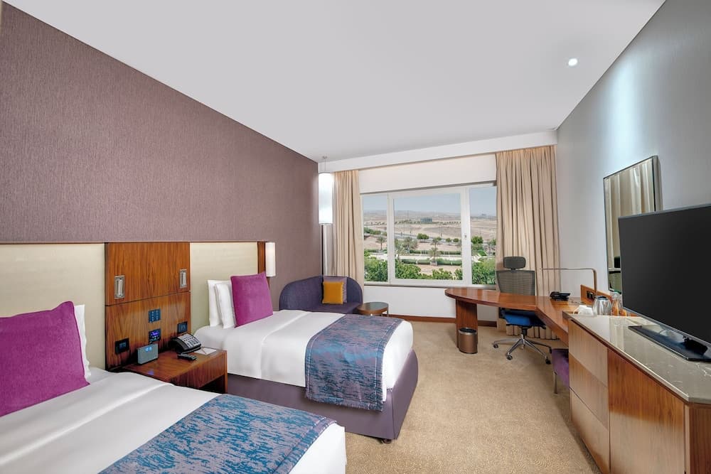 Crowne Plaza Muscat OCEC, an IHG Hotel, Room