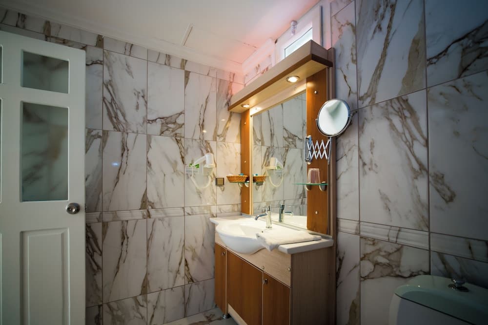 Ölüdeniz Turquoise Hotel, Bathroom