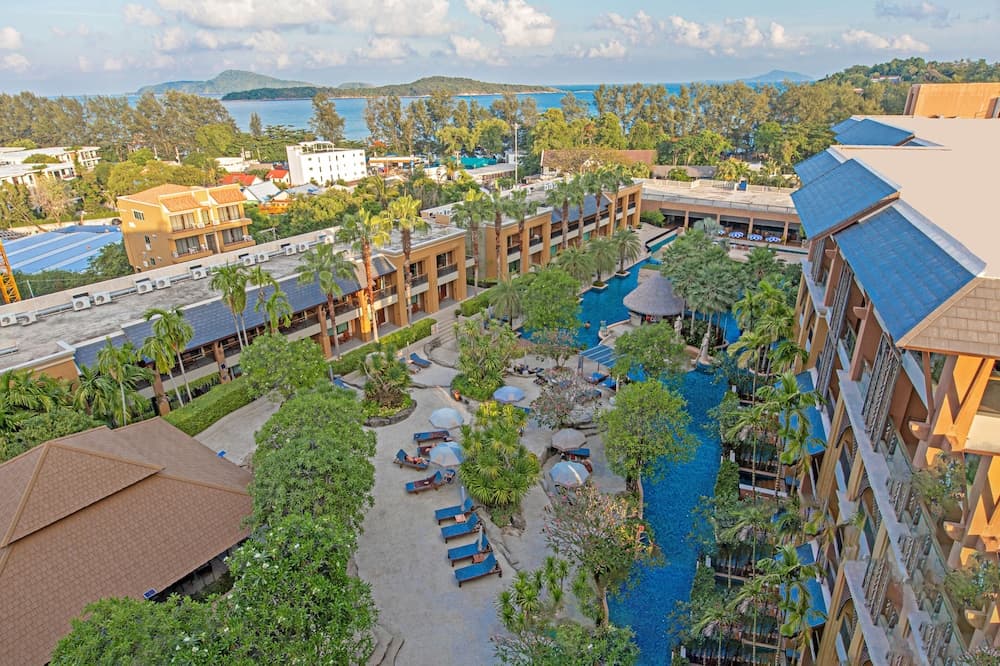 Rawai Palm Beach Resort, Pool