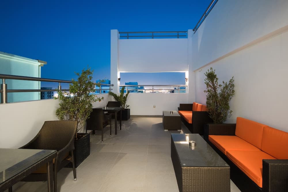 Centara Muscat Hotel Oman, Terrace/patio