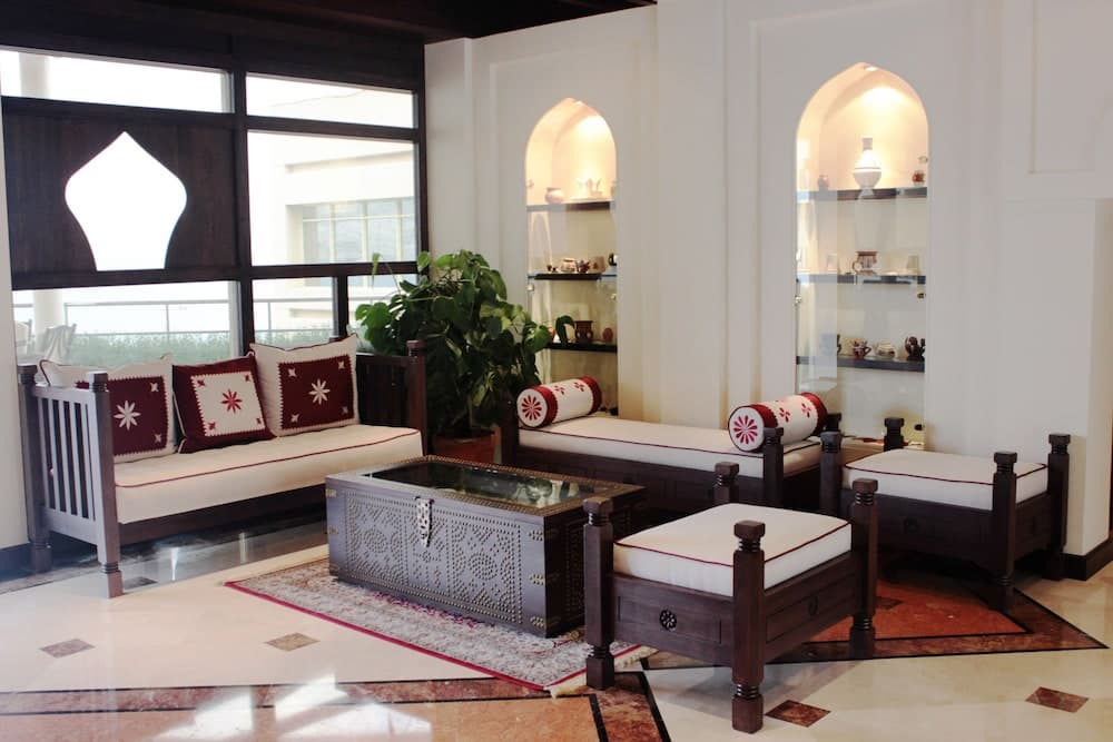 Atana Khasab Hotel, Reception