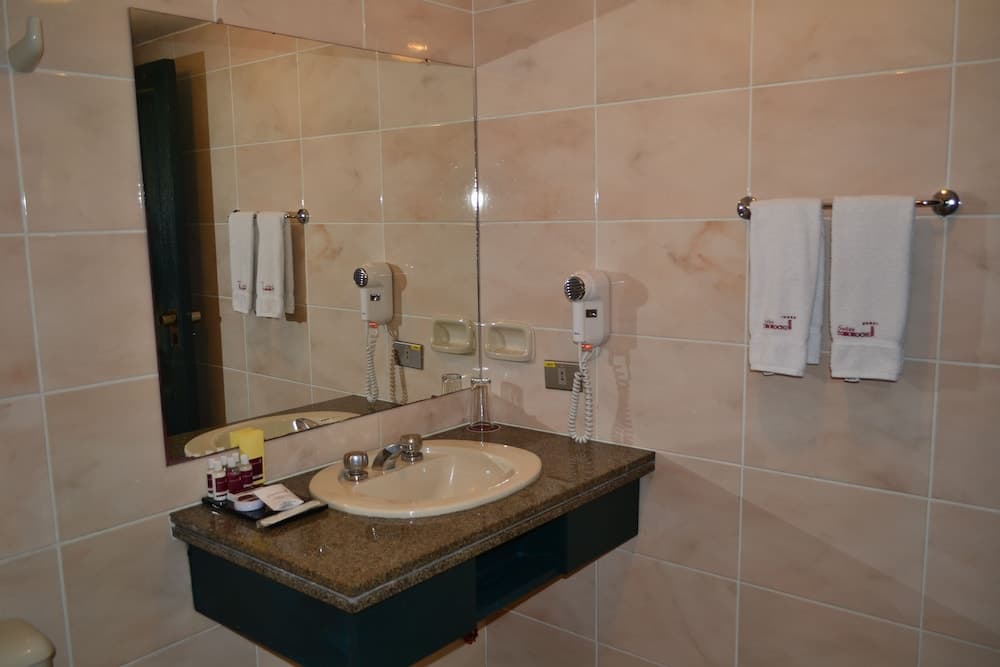 Apart Hotel Toborochi, Bathroom sink