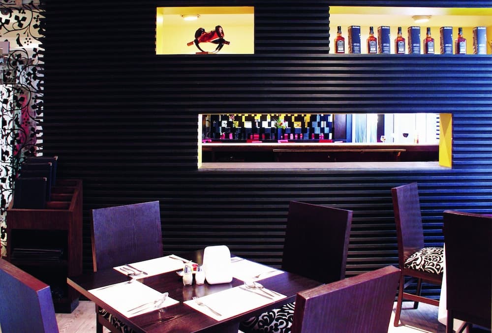 *Regente Hotel, Restaurant