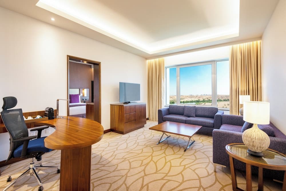 Crowne Plaza Muscat OCEC, an IHG Hotel, Room