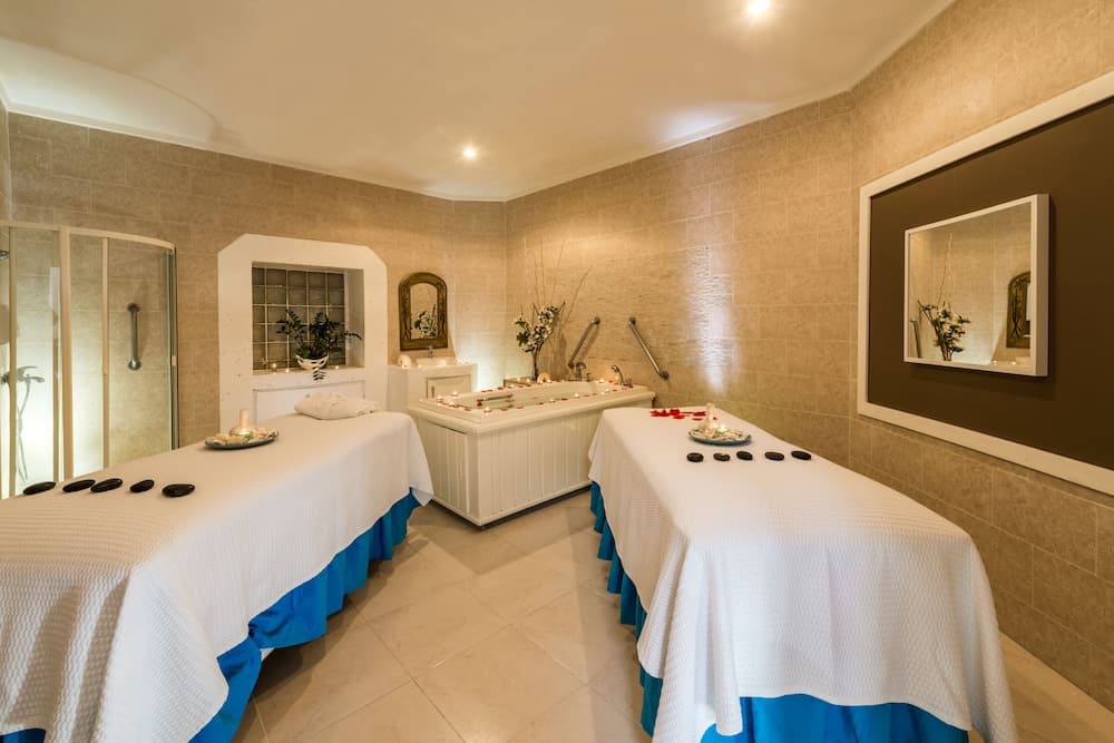 Ocean Blue & Sand Beach Resort - All Inclusive, Spa