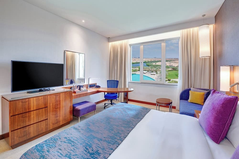 Crowne Plaza Muscat OCEC, an IHG Hotel, Room