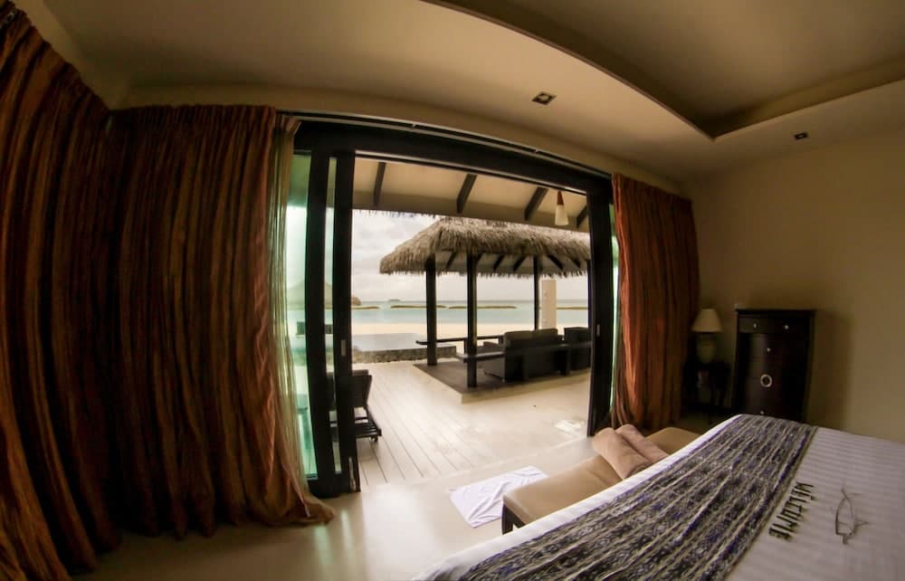 Kihaa Maldives - Trasferimenti Volo Domestico + Barca Veloce Inclusi - Airone Selection, Room