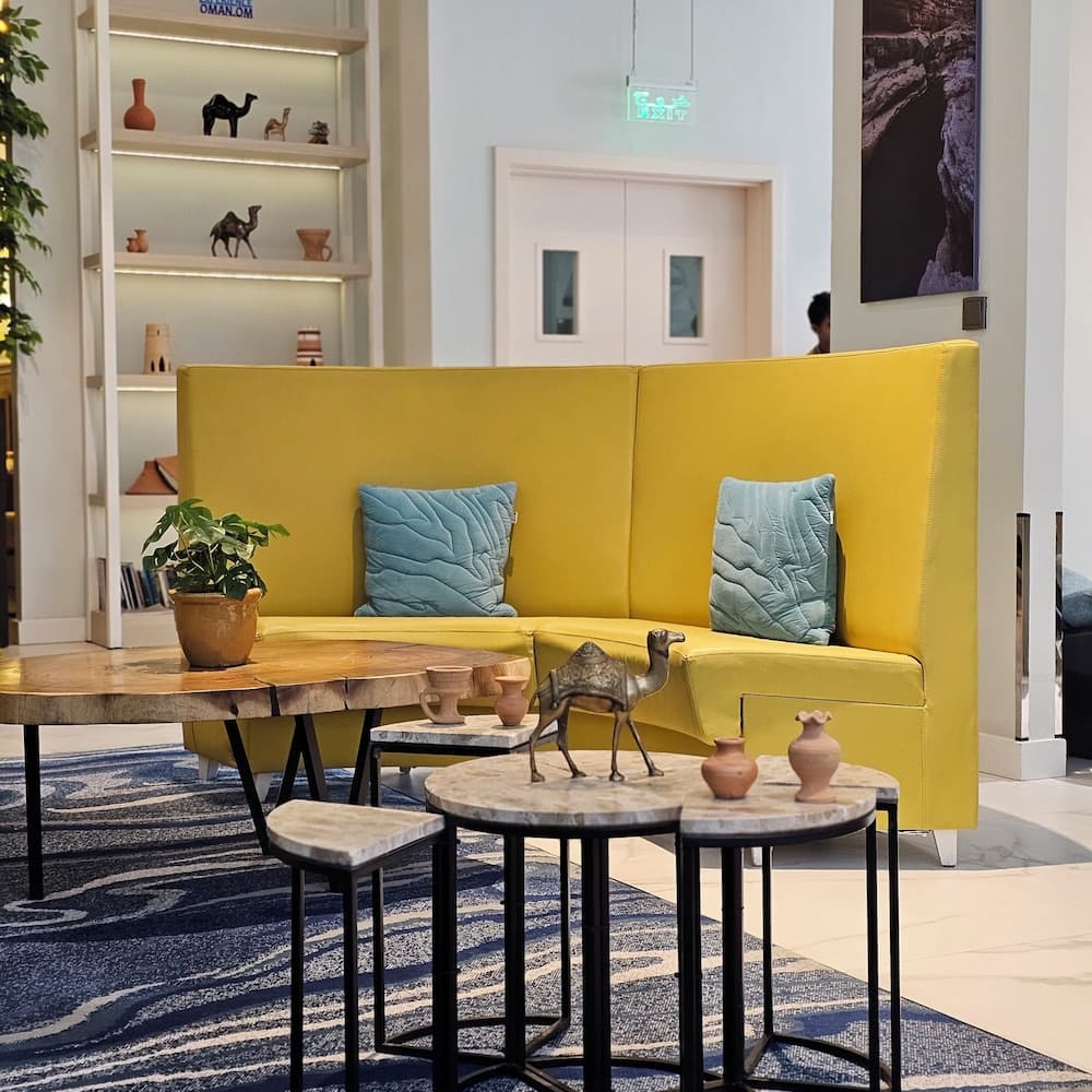 Swiss-Belinn Airport Muscat, Lobby sitting area