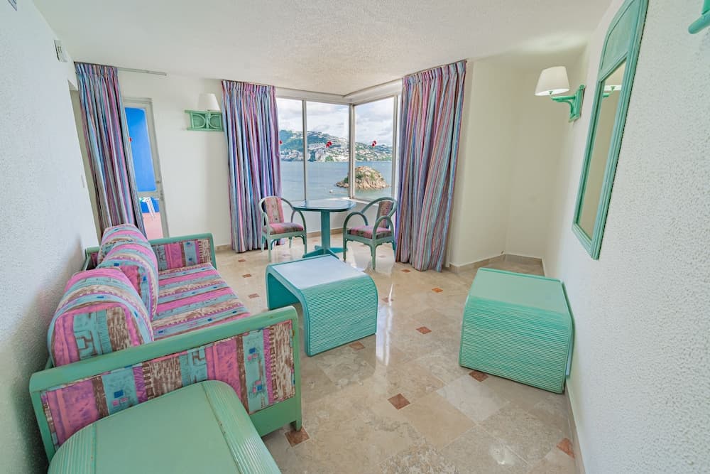 *Playa Suites, Living room