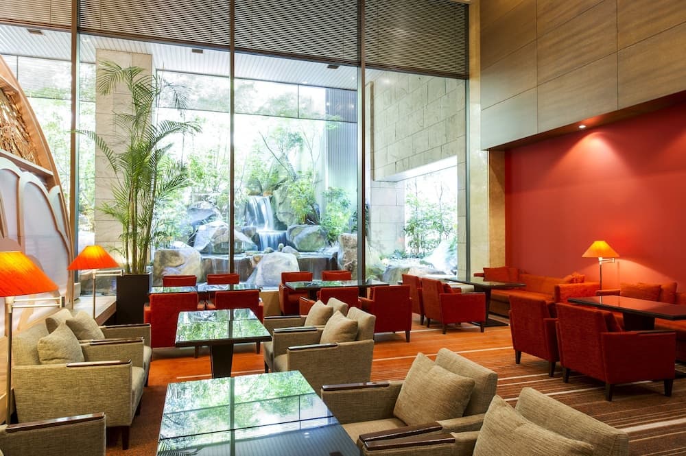 ANA Crowne Plaza Hiroshima, an IHG Hotel 4*, Lobby lounge