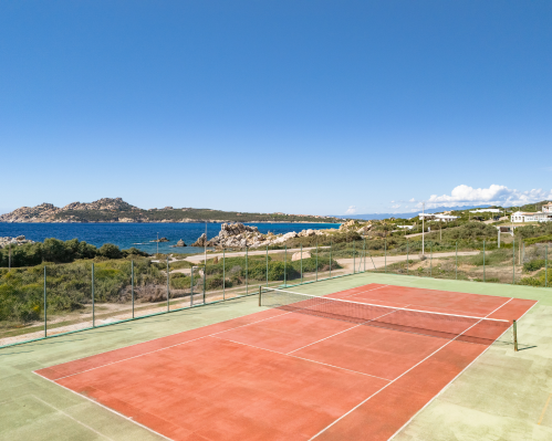 Mangia's Santa Teresa Sardinia, Curio Collection by Hilton, 