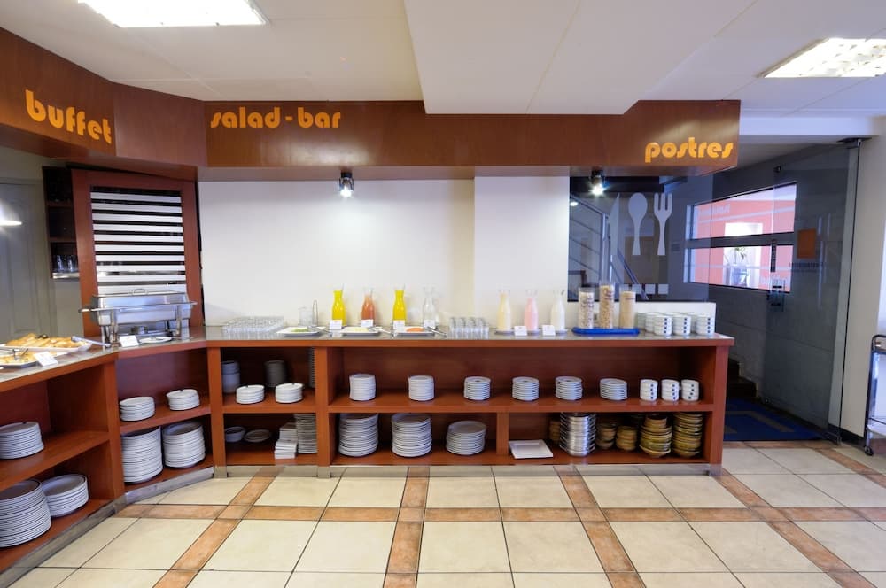 Hotel LP Columbus, Breakfast area