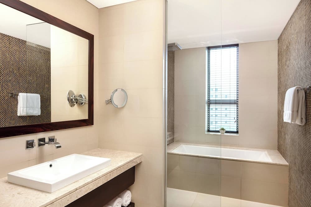 JW Marriott Hotel Muscat, Bathroom