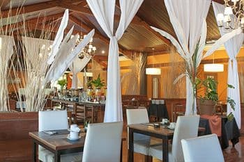 Raices Esturion Hotel, 