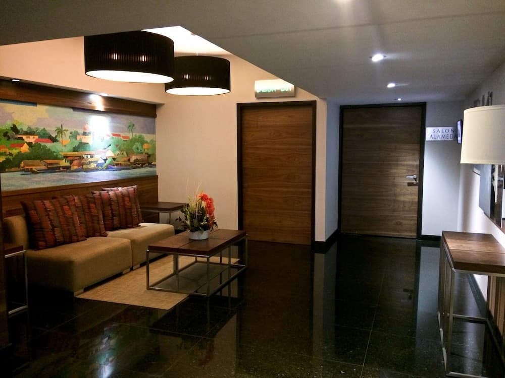 Hotel Metropol, Lobby