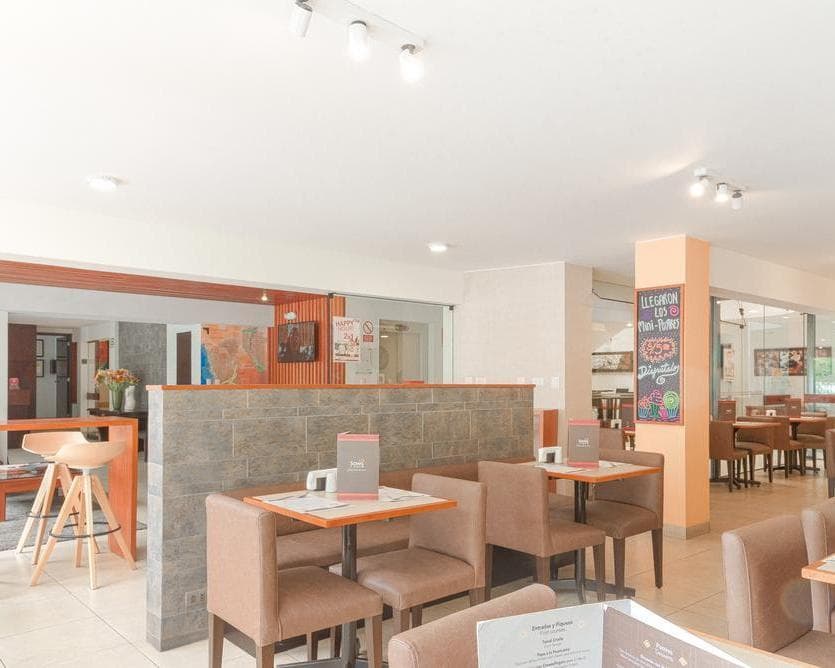 Los Girasoles Hotel , 