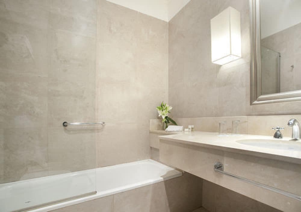 Savoy Hotel, Cuarto de baño