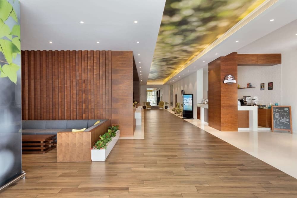 Wyndham Garden Muscat Al Khuwair, Lobby