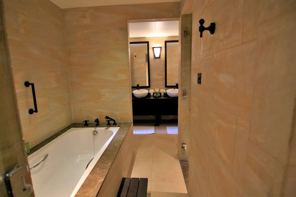 Atana Musandam, Bathroom